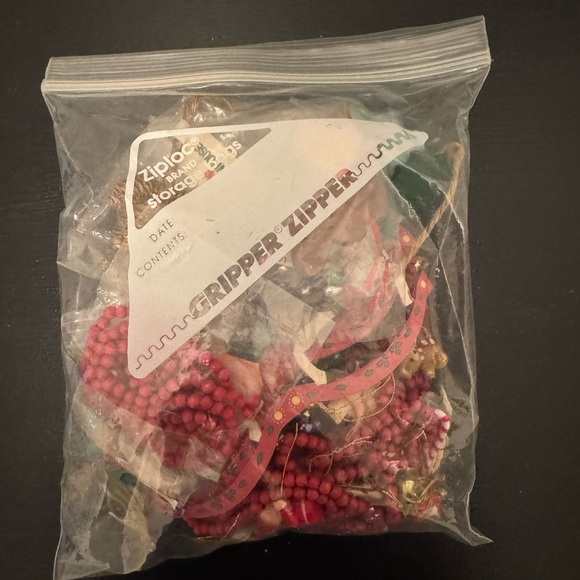 Doll house size holiday decor. Great for crafts and or decor for a dollhouse - Picture 3 of 3